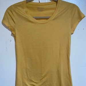 Golden Plain Comfy T-Shirt 🥰